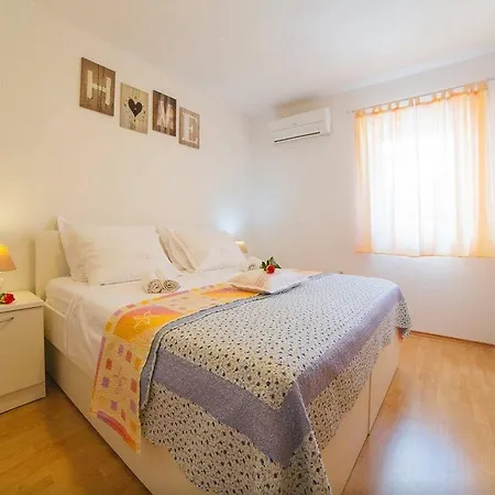 Pro Patria Apartment *